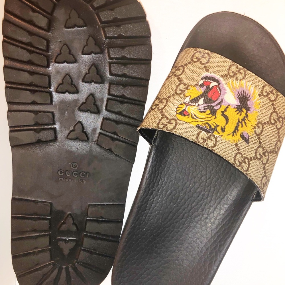 Men’s Sliders (SIZE 9) *MUST GO*